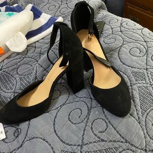 Gibson Latimer Black pump